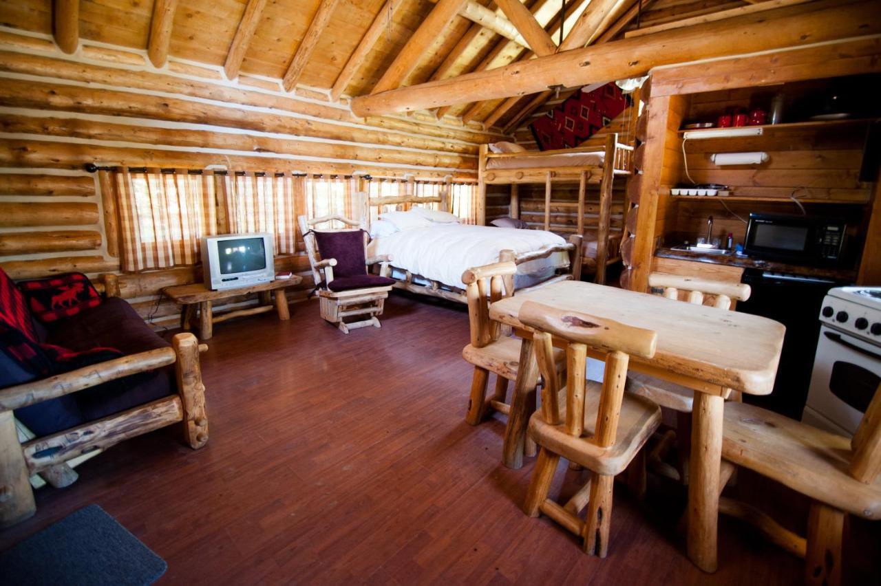 Snowy Mountain Lodge Centennial Exterior photo